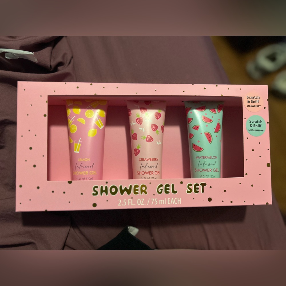 Shower Gel Set - Picture 3 of 4
